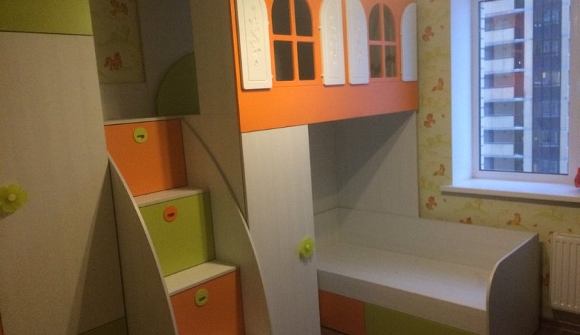 Оригинальный набор мебели для детской комнаты с кроватью и шкафом, иготовленный на заказ