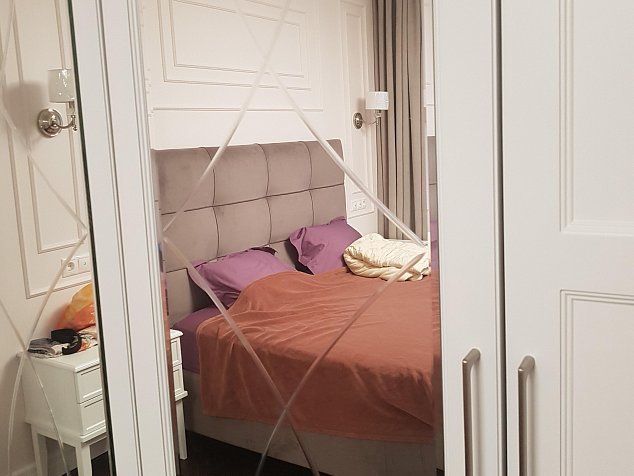 Шкаф распашной с гравировкой + тумбы, современный стиль, МДФ, эмаль, в спальню
