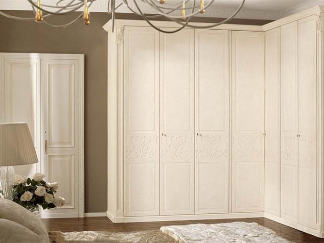 Шкаф угловой классический с распашными дверями, МДФ классическая фрезеровка в гостиную, белый